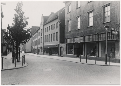 Ameidestraat, gezien vanaf de Markt in de richting van de Molenstraat