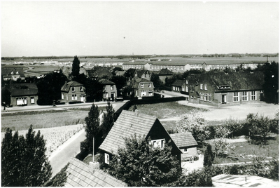 Panorama gebied rond de Van Vroonhovenlaan, richting nieuwbouwwijk d'Ekker genomen vanaf villa van Nuenen