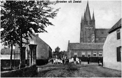 Kruispunt Binnenweg/Blaarthemseweg/Broekweg, R.K. kerk H. Willibrodus, gebouw ervoor bestaat van links naar rechts uit: raadhuis (tot 1921), de openbare school, woning hoofd der school