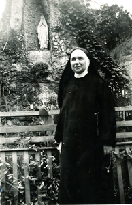 Anita Hurkmans : Zuster Adelina