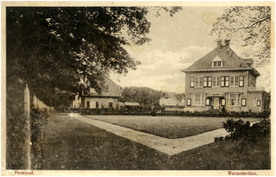 Van Stolberglaan (links) (voorheen Eikendreef), Warandelaan (rechts). Villa Rode-Steijn