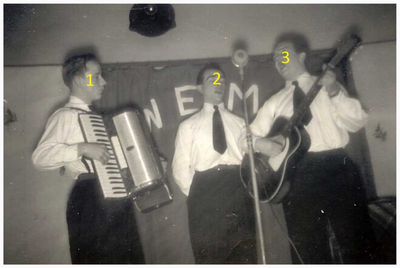 Een optreden van Cabaretgezelschap de Wema's Maarheeze. Frans Valkenburg; Louis Kirkels ; Theo Meijer (Weert );