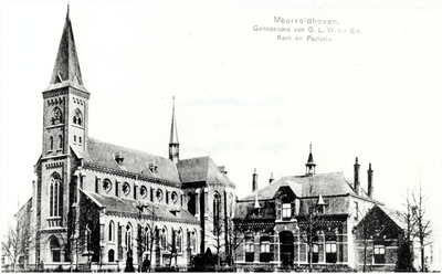 De oude St. Lambertuskerk (O.L. Vrouw ter Eik), Kapelstraat, met rechts de pastorie