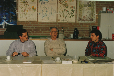 Stembureau in Someren-Eind, met v.l.n.r. Eric Duymelinck, Remi Lammers, Gerard Lomans